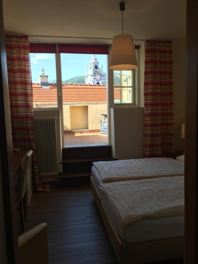 Pension Altes Rathaus Durnstein Bagian luar foto